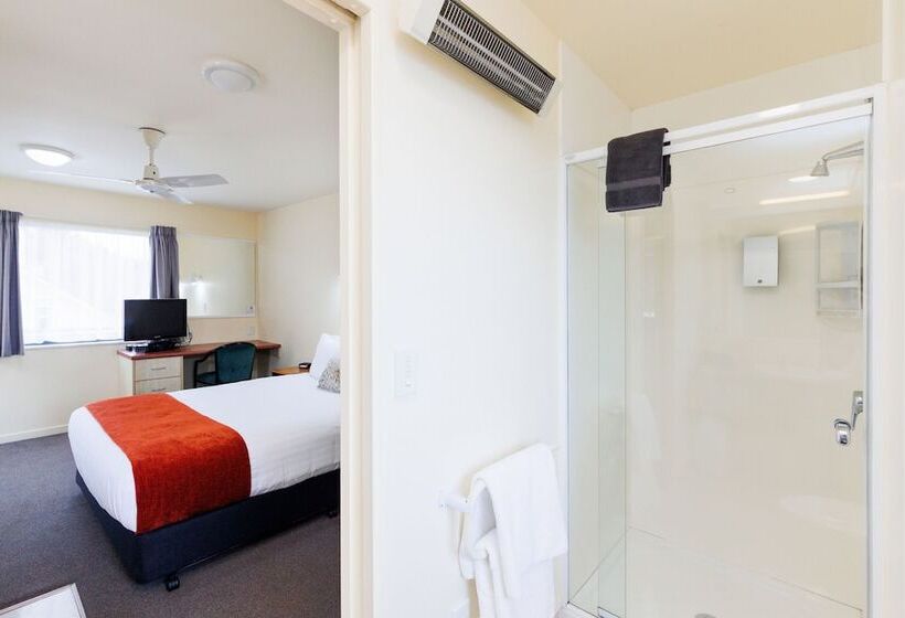Студио Базик, Bella Vista Motel Palmerston North