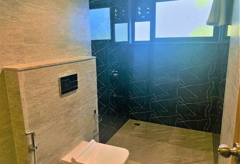 اتاق لوکس, Peninsula Beach Resort