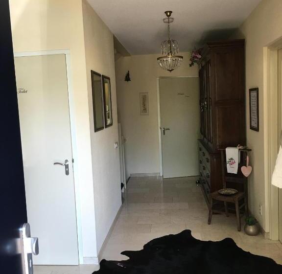 اتاق اکونومی, Kluiskade 24 Maasland