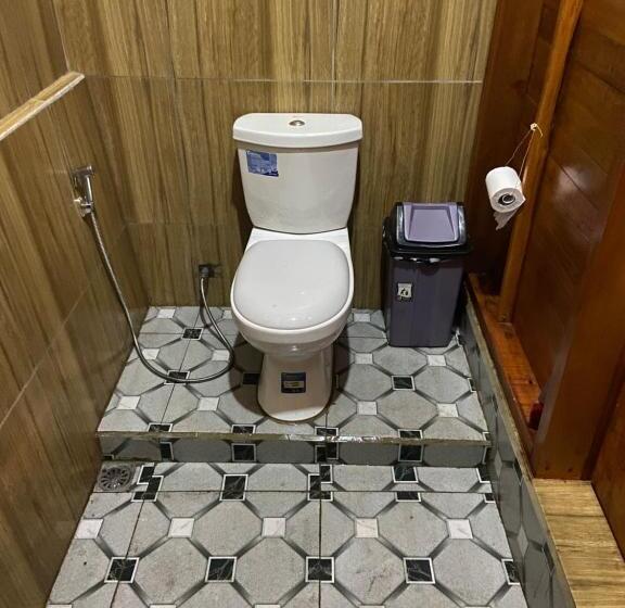 스탠다드 룸 킹사이즈 침대, Batur Bamboo Cabin By Ecommerceloka