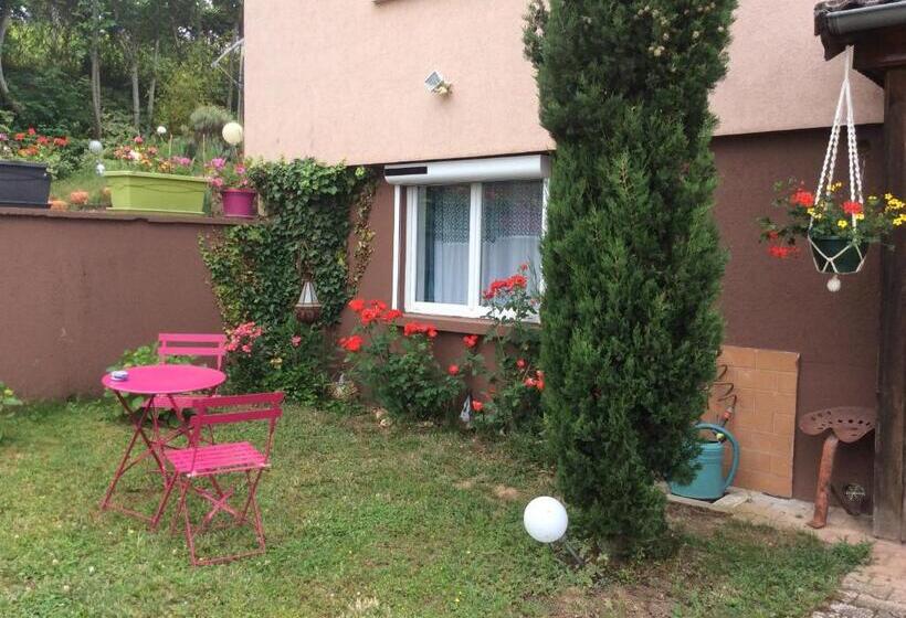 Номер Стандарт Вид на Сад, Chambre Au Tonneau