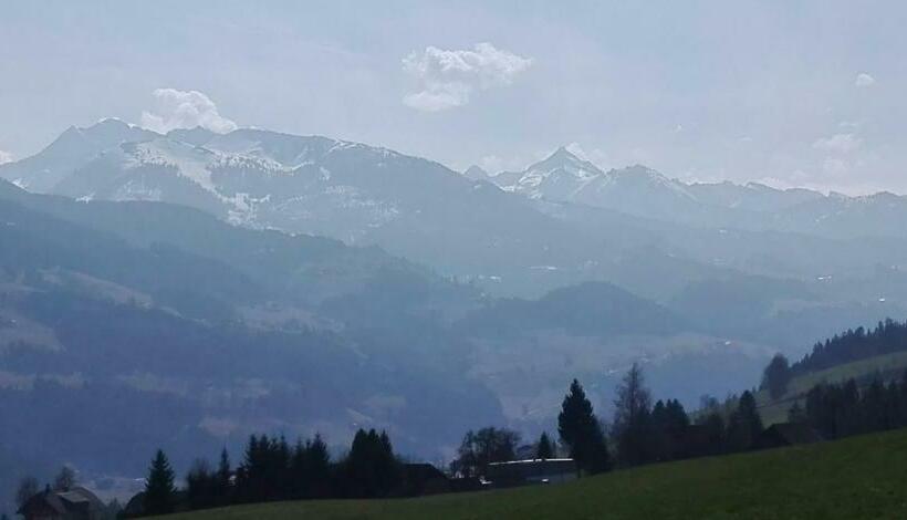 Номер Стандарт, Tieschnhof