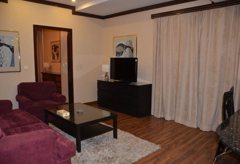 Полулюкс, Al Hyatt Jeddah Continental