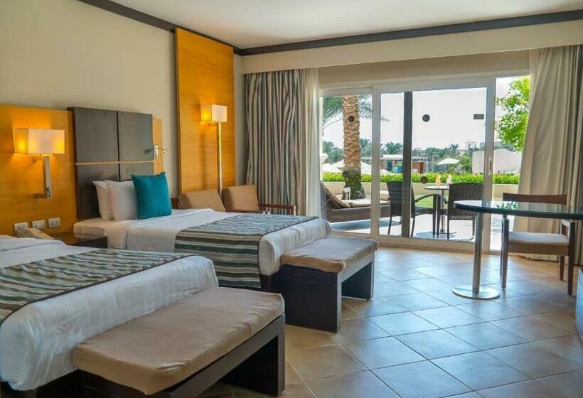 اتاق سوپریور با چشم‌انداز استخر, Cleopatra Luxury Resort Sharm El Sheikh