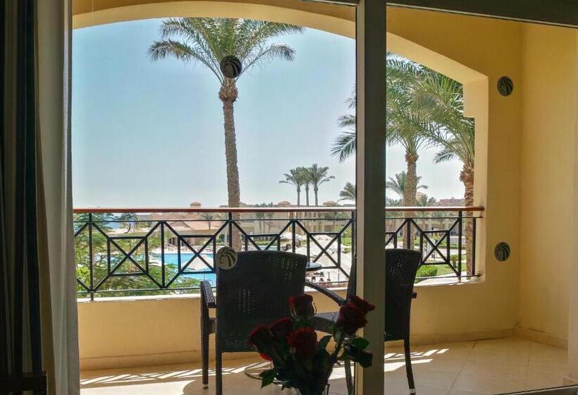 اتاق سوپریور با چشم‌انداز استخر, Cleopatra Luxury Resort Sharm El Sheikh
