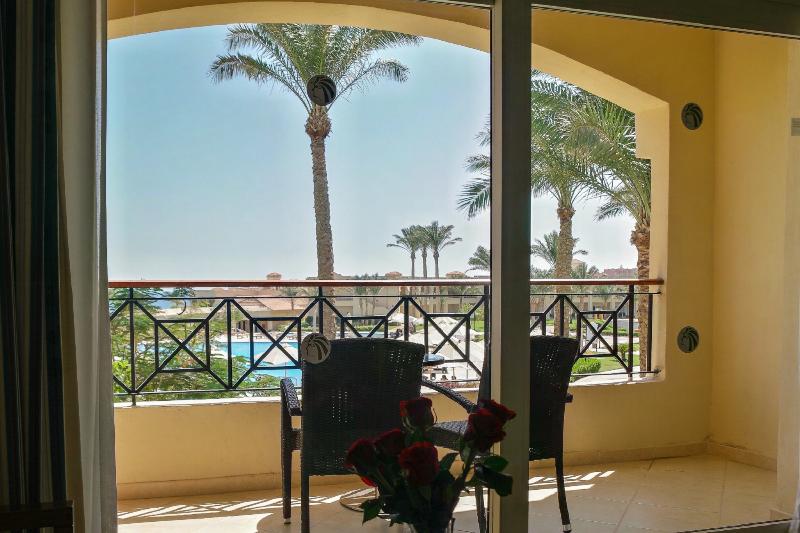 اتاق لوکس با چشم‌انداز دریا, Cleopatra Luxury Resort Sharm El Sheikh