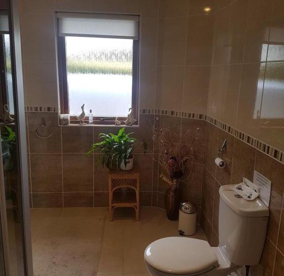 Standard room with outdoor bath, Hillhaven Bed &breakfast