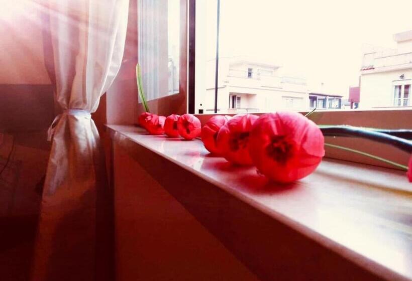 اتاق استاندارد سه تخته با بالکن, B & B Jasmine