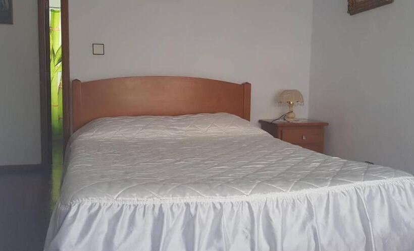 Quarto Estandar Banheiro Compartilhado, Dona Julia