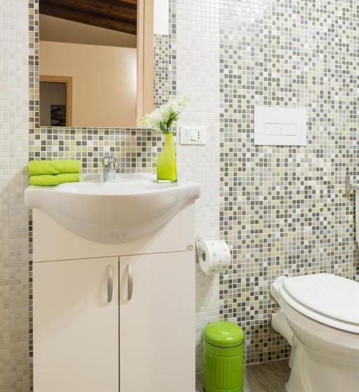 آپارتمان 3 خوابه, Arricàmpati Airport Rooms & Bringo Car Rental