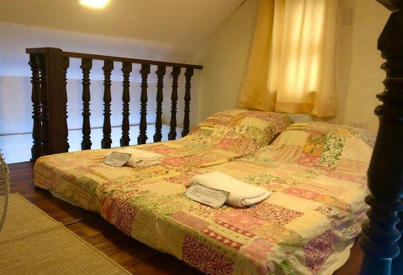 اتاق استاندارد با چشم‌انداز دریاچه, Ataalaya Farmhouse