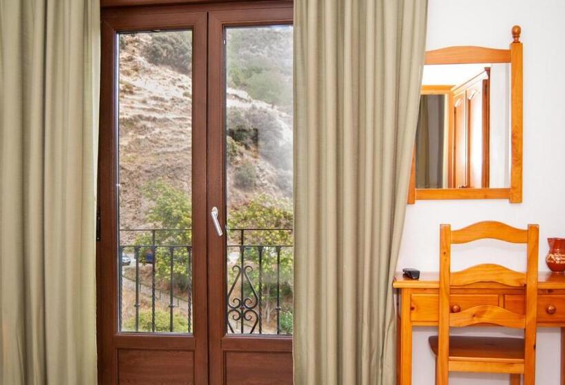 Номер Стандарт с Балконом, Hostal Mulhacen