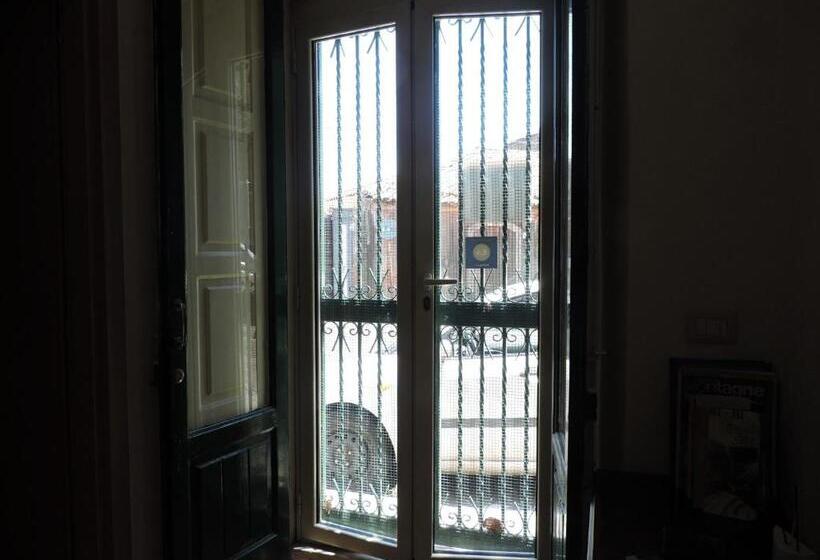 اتاق استاندارد, Etna Hiking B&b