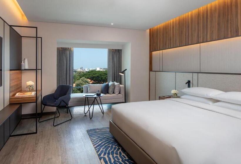 클럽 룸 킹침대, Hyatt Regency Trivandrum