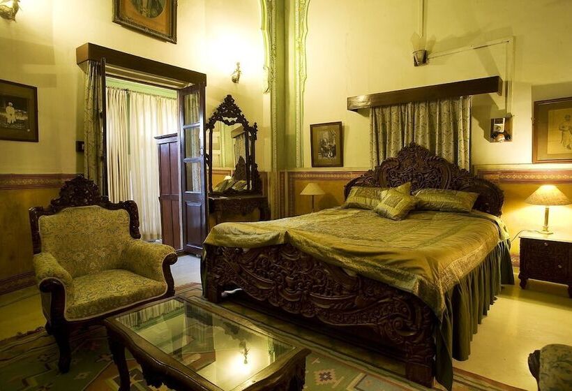 Королевский Номер, Naila Bagh Palace