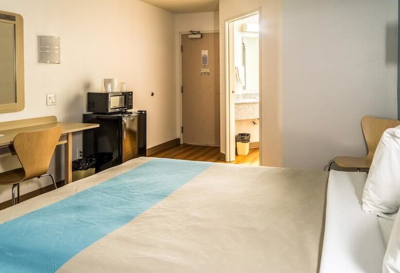 Номер Deluxe Адаптированный для Инвалидов, Motel 6 Lincoln City, Or