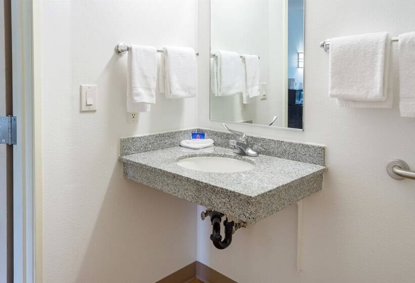 Номер Deluxe Адаптированный для Инвалидов, Motel 6 Lincoln City, Or