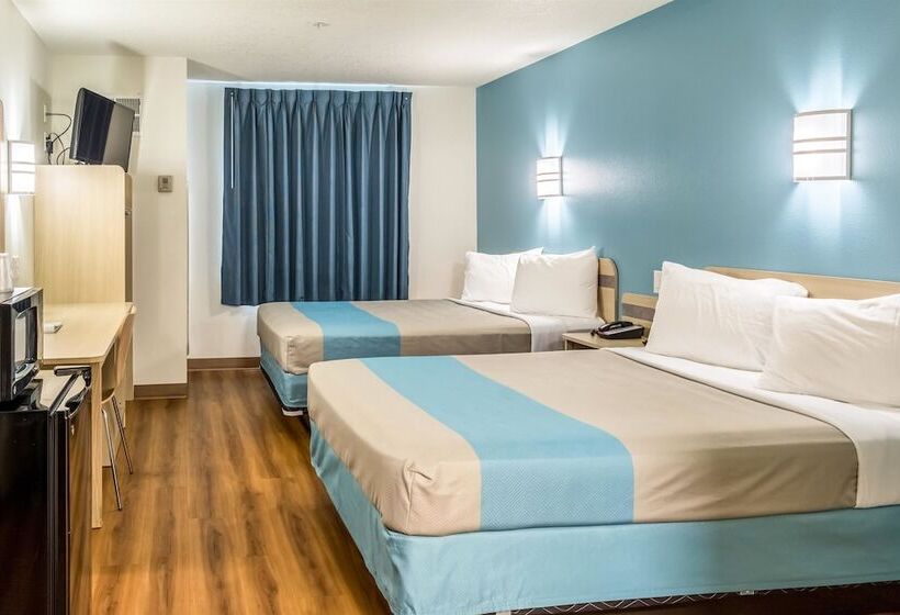 اتاق دلوکس مخصوص معلولین, Motel 6 Lincoln City, Or