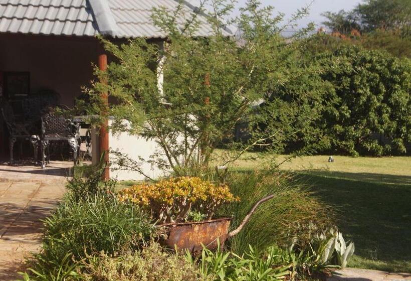 Семейный Номер, The Fever Tree Guest House