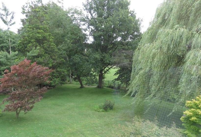 اتاق استاندارد با چشم‌انداز باغ, Prince D Orange Bed & Breakfast