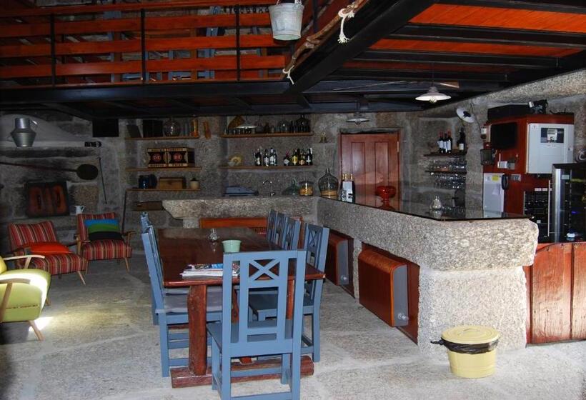 ویلای یک اتاق خوابه با استخر شنا, Quinta Casa Da Fonte