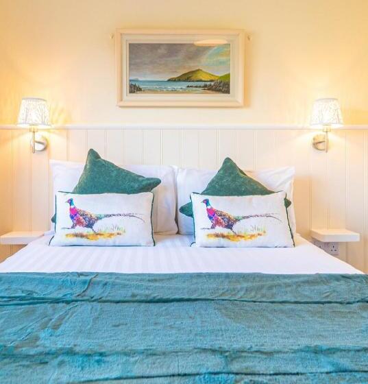 اتاق استاندارد, Ashe S Accommodation