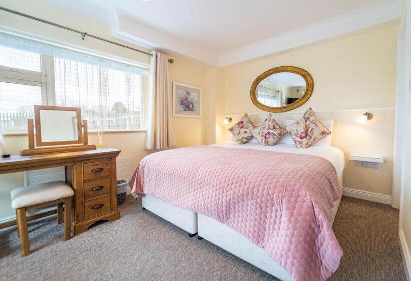 اتاق استاندارد سه نفره, Ashe S Accommodation
