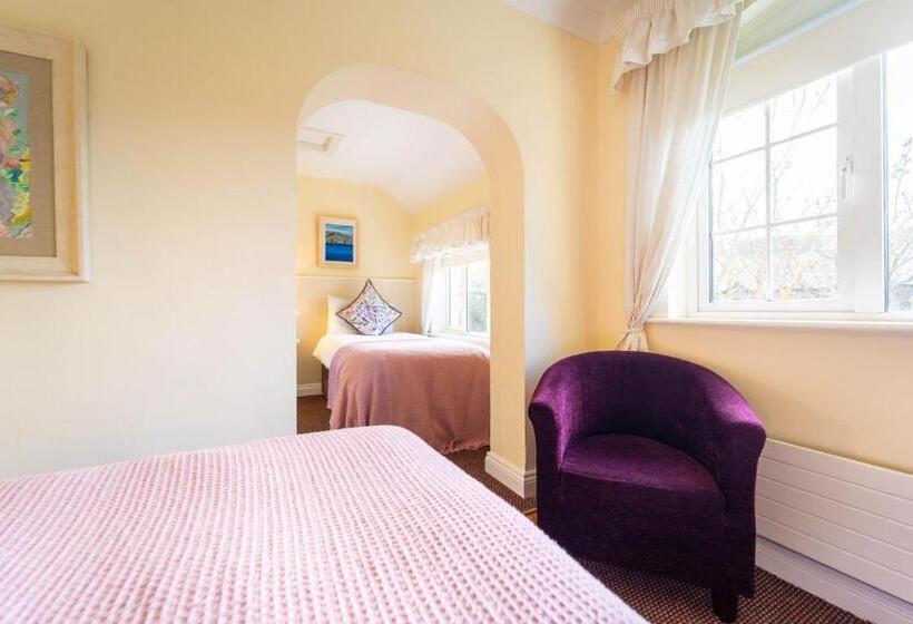 اتاق استاندارد سه نفره, Ashe S Accommodation