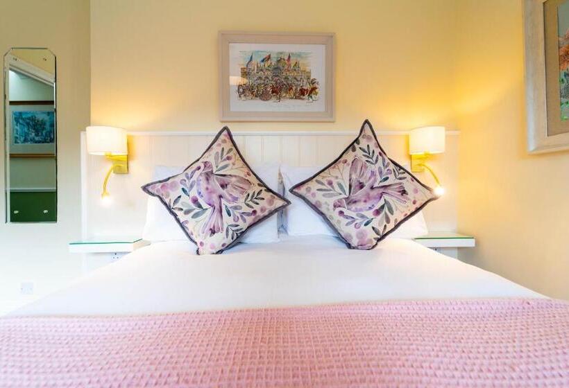 اتاق استاندارد سه نفره, Ashe S Accommodation