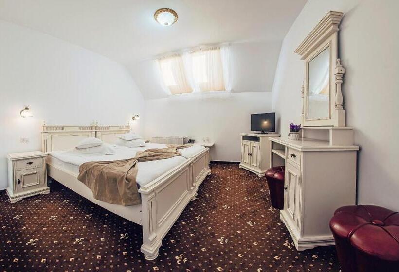 اتاق استاندارد سه نفره, Pension Elegance