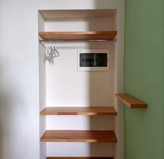 اتاق استاندارد سه نفره, Panperduto