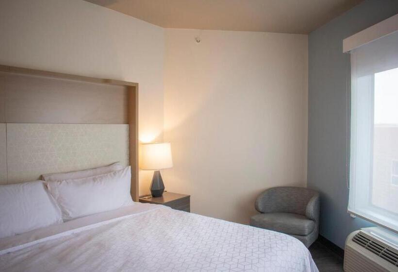 Люкс, Holiday Inn Omaha Downtown   Waterpark, An Ihg