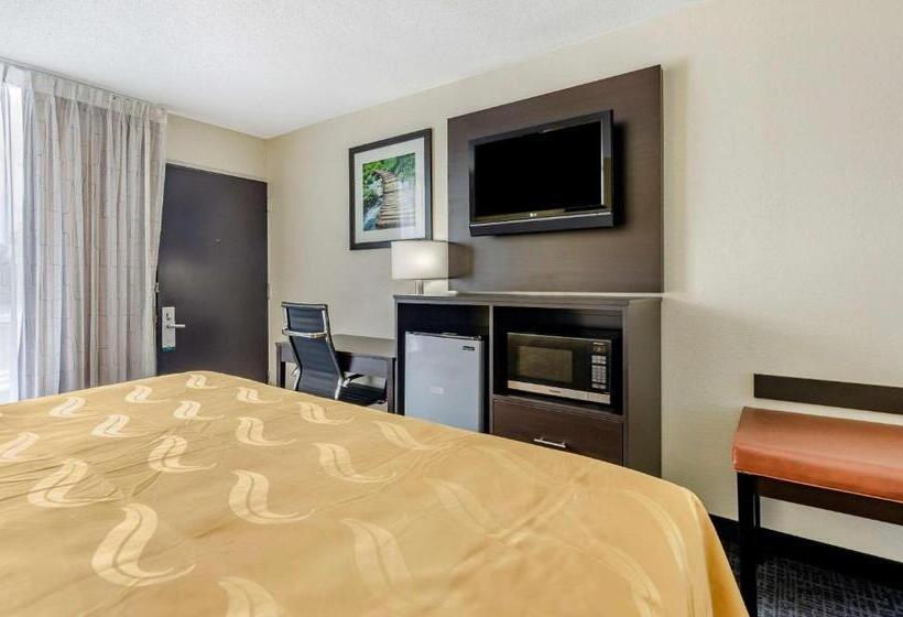 Номер Стандарт Кровать Кинг Адаптированный для Инвалидов, Quality Inn Verona  Staunton North
