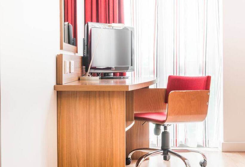 Habitación Familiar, Ramada Encore Leicester City Centre