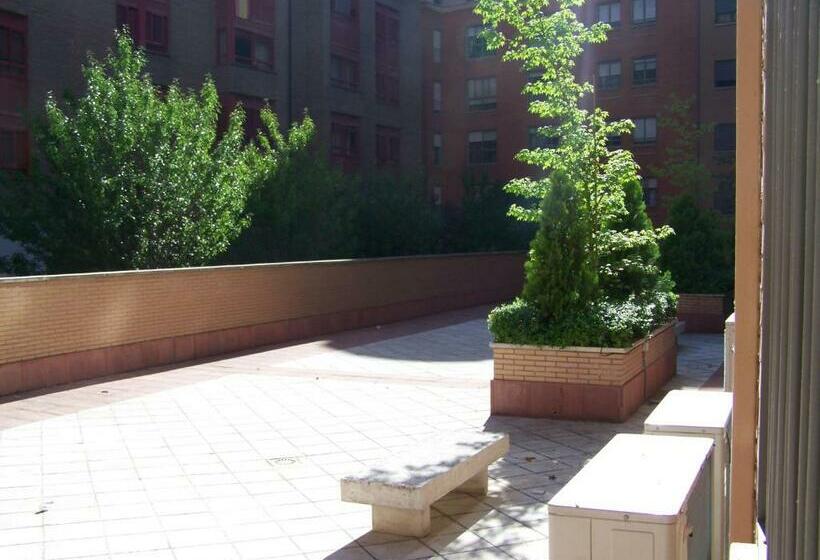 استودیوی استاندارد, Washington Parquesol Suites &