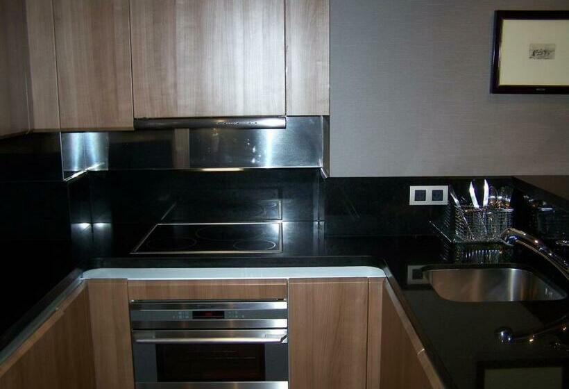 استودیوی استاندارد, Washington Parquesol Suites &