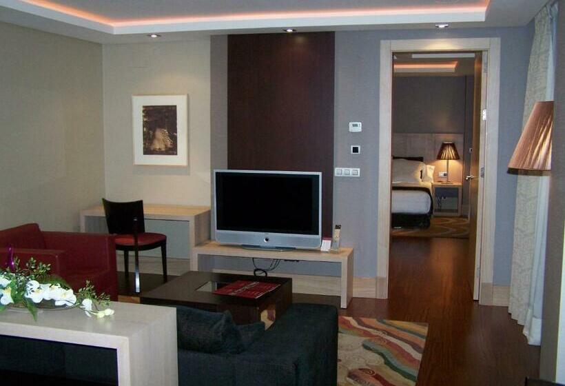 Estudio Superior, Washington Parquesol Suites &