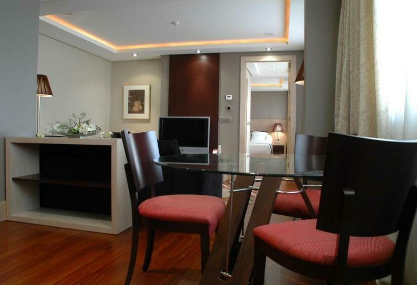 Estudio Superior, Washington Parquesol Suites &