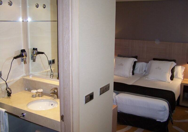 استودیوی سوپریور, Washington Parquesol Suites &