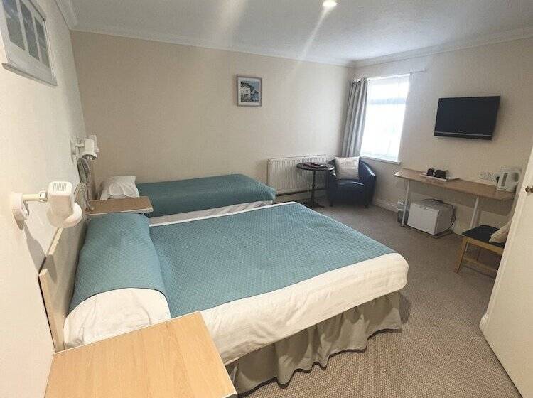 Семейный Номер, Eastbourne Riviera