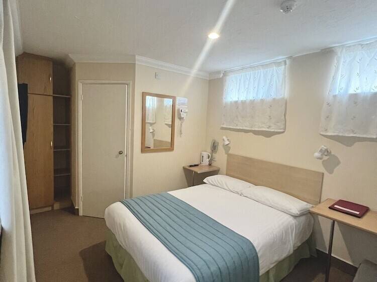 Номер Economy, Eastbourne Riviera