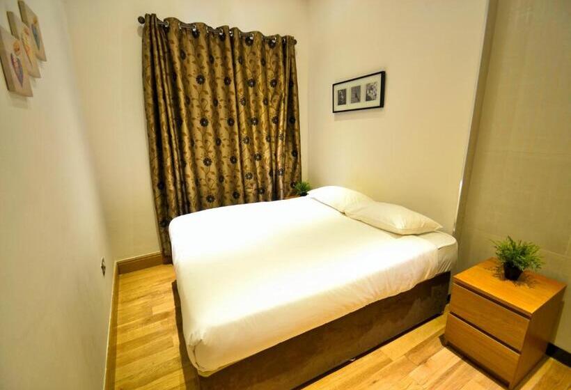 Апартаменты 2 Спальни, Hyde Park Apartments