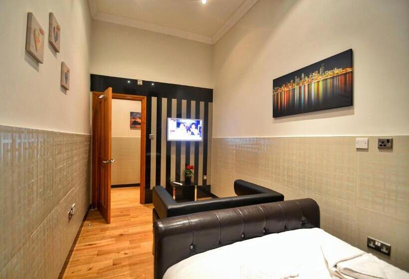 Апартаменты 2 Спальни, Hyde Park Apartments