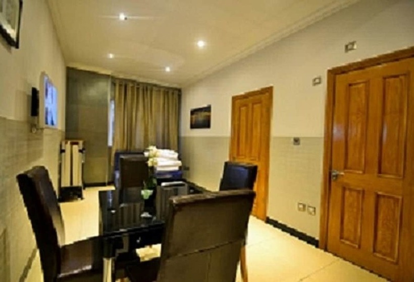 Апартаменты 1 Спальня, Hyde Park Apartments