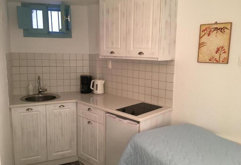 آپارتمان 1 خوابه با چشم‌انداز, Langas Villas