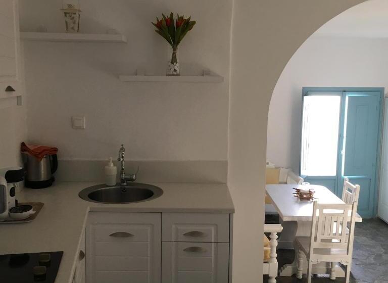 سوئیت با چشم‌انداز, Langas Villas