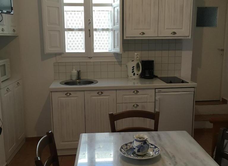 ویلای 2 خوابه, Langas Villas