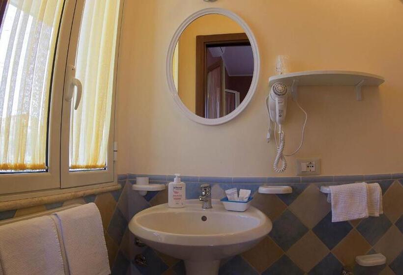 スタンダード４人部屋, Villa Dei Giardini