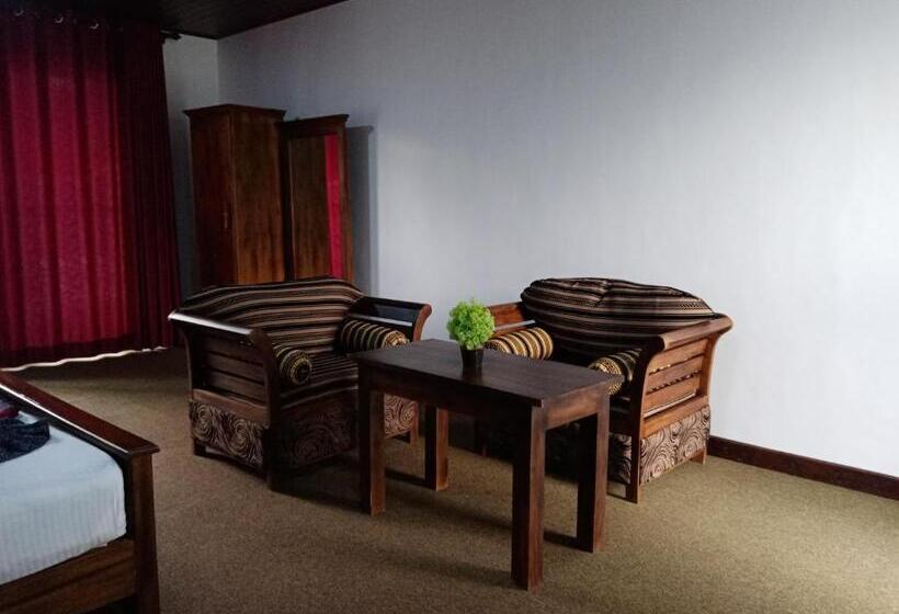 带阳台的豪华间, Green View Buttala