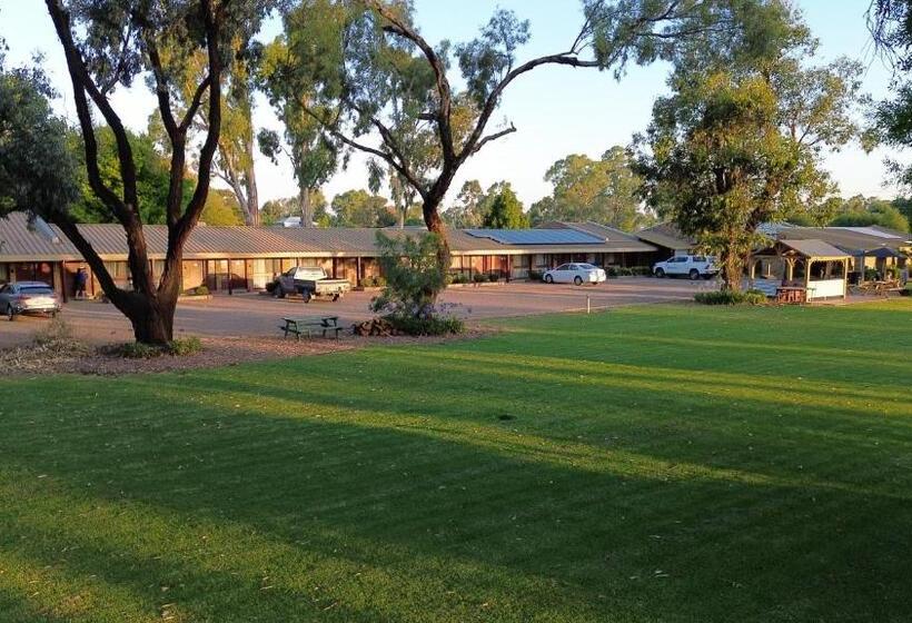 Семейный Номер, Tatura Country Motel
